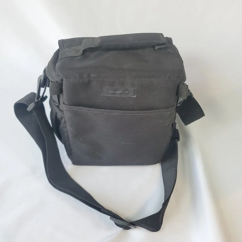 Lowepro Adventura 140 Camera Bag Black Removable‎ Strap